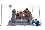 Group of friends drinking people png (6627) - miniature